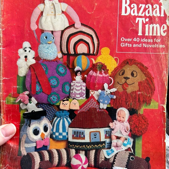 Other - 🔥$2 PATONS 172 Colorful Knitted Toy Collection knit patterns